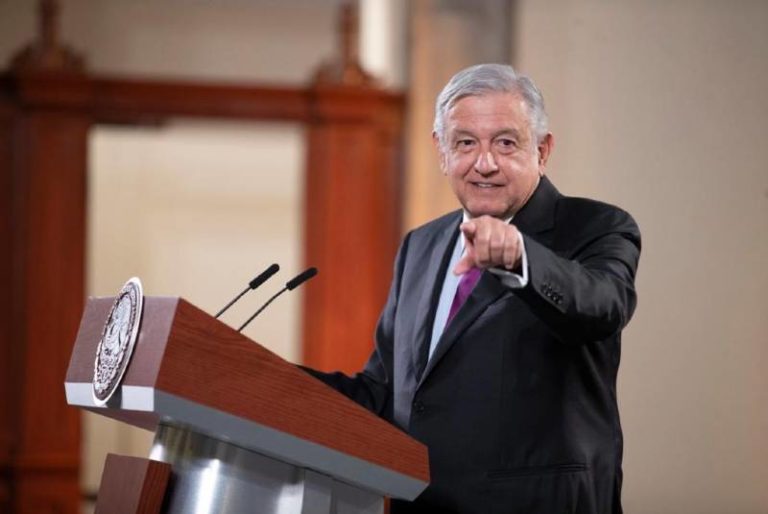 AMLO analizaría contrareforma energética tras revocación