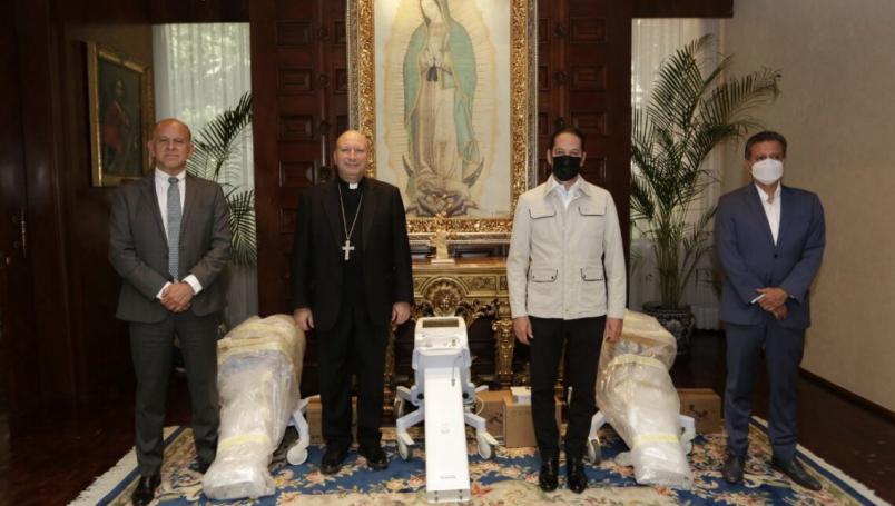 Papa dona 3 ventiladores para pacientes Covid-19 en Querétaro