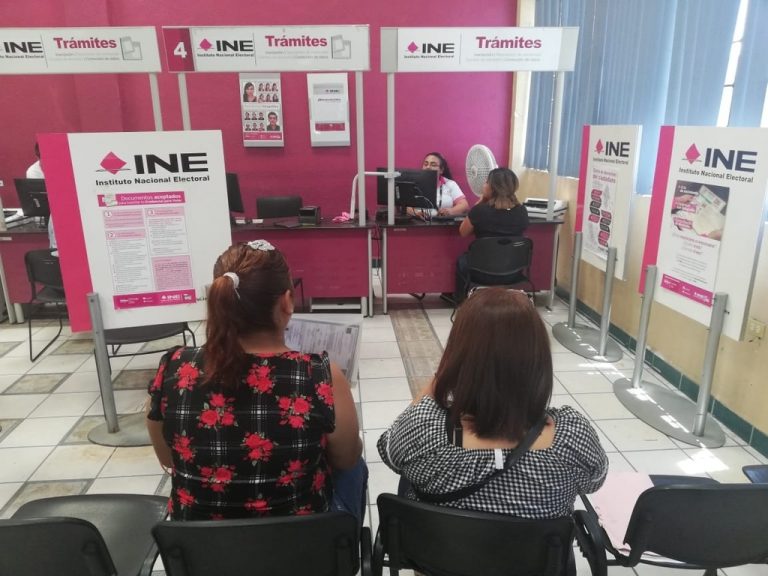 ENTREGA INE TRES MIL 725 CREDENCIALES TRAS REAPERTURA