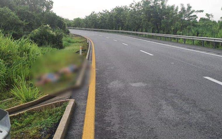 Hallan apilados seis cuerpos sin vida en la carretera Coatzacoalcos-Villahermosa