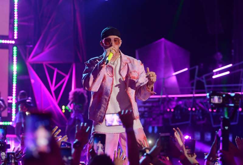 Bad Bunny lanza su propia línea de Crocs