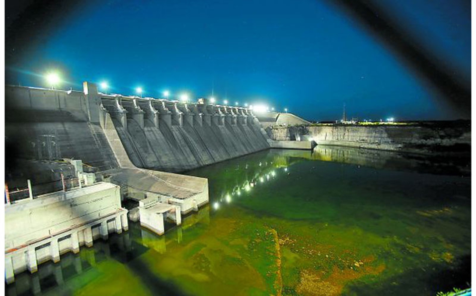 A tres días, falta pagar la mitad de agua a EU