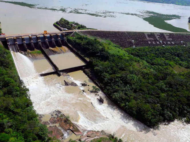 ‘Había riesgo de que presa Peñitas se reventara’: López Obrador
