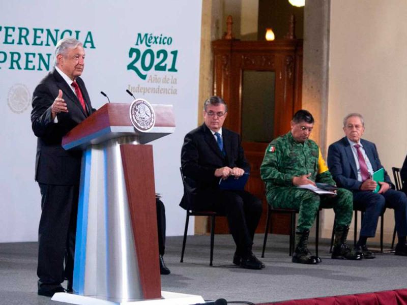 Alistan vacunas para mayores de 30 años y López Obrador da mensaje