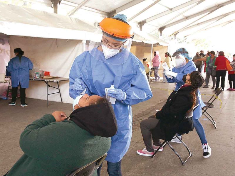 Covid suma 94 mil 086 contagios en cuatro días; 54% en ocupación hospitalaria