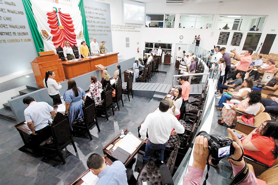 ‘ACHICAN’ AÚN MÁS AL CONGRESO; VA EL RECORTE A LAS PLURIS EN TABASCO