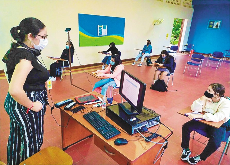 VUELVEN 88 MIL A LAS AULAS, APENAS EL 17% DE LA POBLACIÓN ESTUDIANTIL