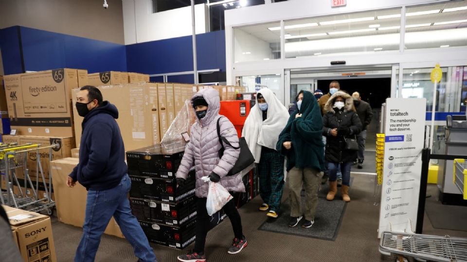 Se vive Black Friday con poca fila en tiendas