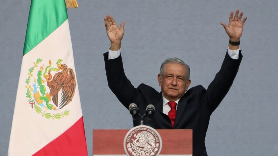 ‘Seguimos de pie pese a pandemia y crisis económica’: AMLO