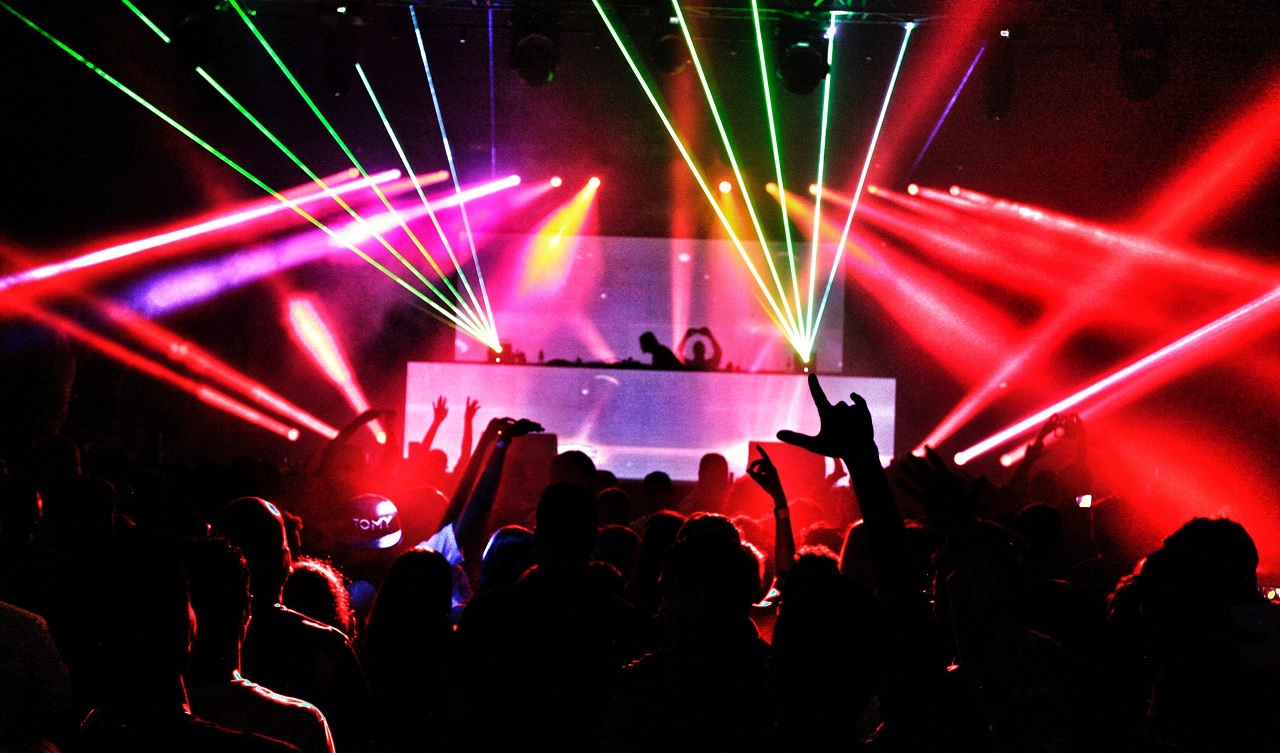 Semáforo VERDE: ¿Cómo deben operar bares y centros nocturnos en Tabasco?