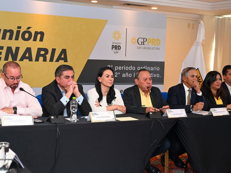 Más vale solos que mal acompañados, responde PRD a Morena