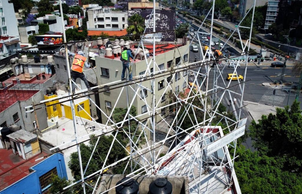 Enfrentarán sanciones empresas que no retiren espectaculares de azoteas: Seduvi