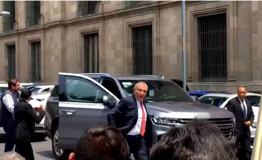 AMLO revisa avance de programas sociales con gobernadores y funcionarios de la 4T