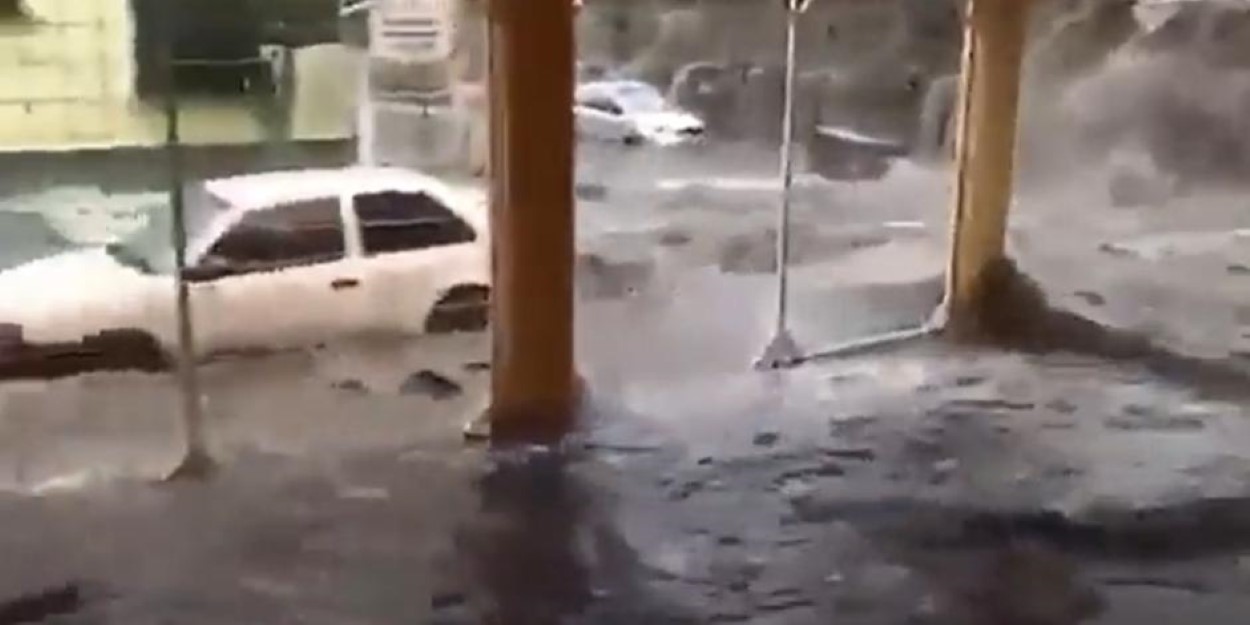 Lluvias desbordan río Hondo en Naucalpan, Edomex