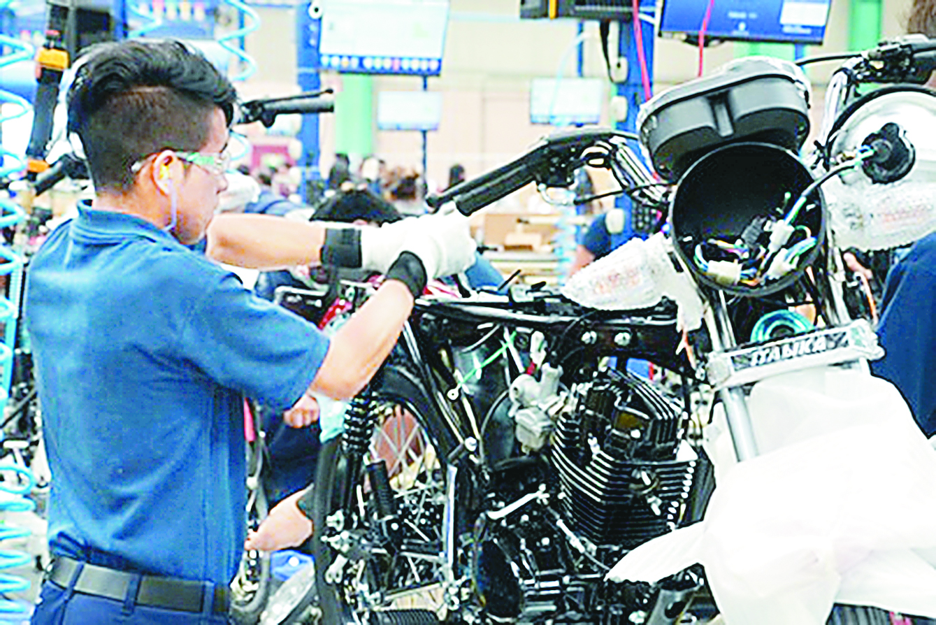 Se apunta Merino para traer planta de motos Italika