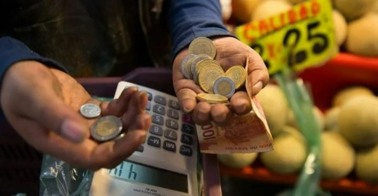 Sobreviven tabasqueños con $207 al día