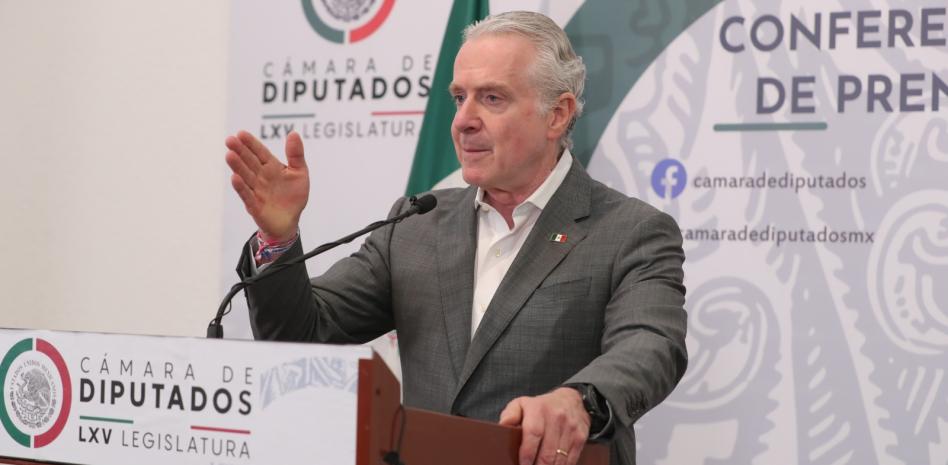 Morena amenaza a Creel con quitarle presidencia de Diputados; “atrévanse”, revira el panista