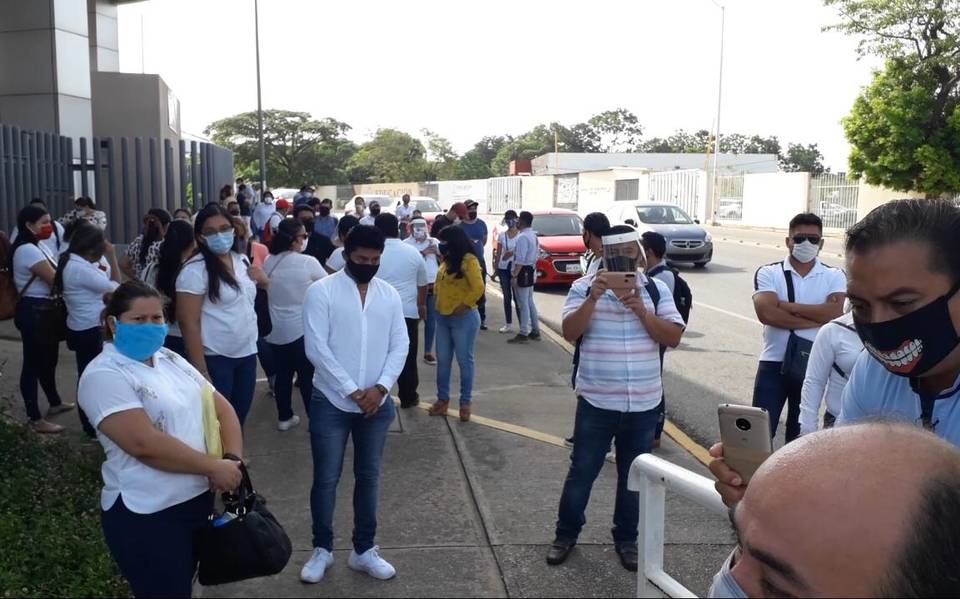 Acusan venta de plazas de telesecundaria