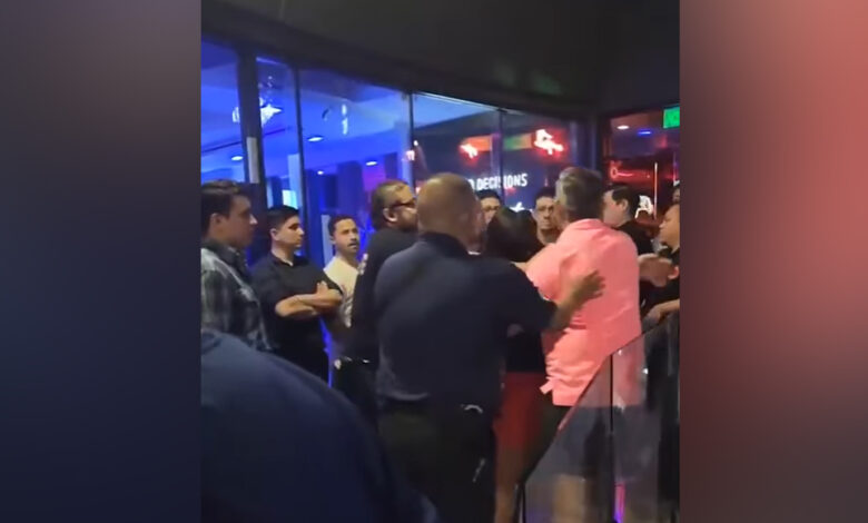 Golpean a joven en bar de Ciudad Juárez y le provocan derrame cerebral