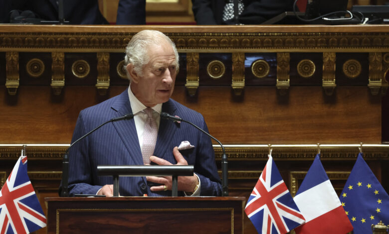 El rey Carlos III elogia en París la “vital” relación de Francia y Gran Bretaña