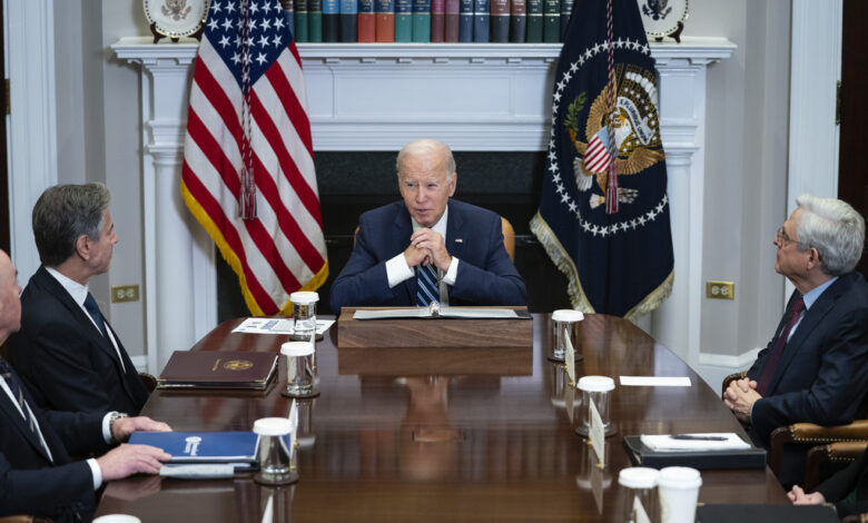 Biden urge a acelerar la lucha contra el fentanilo junto a México