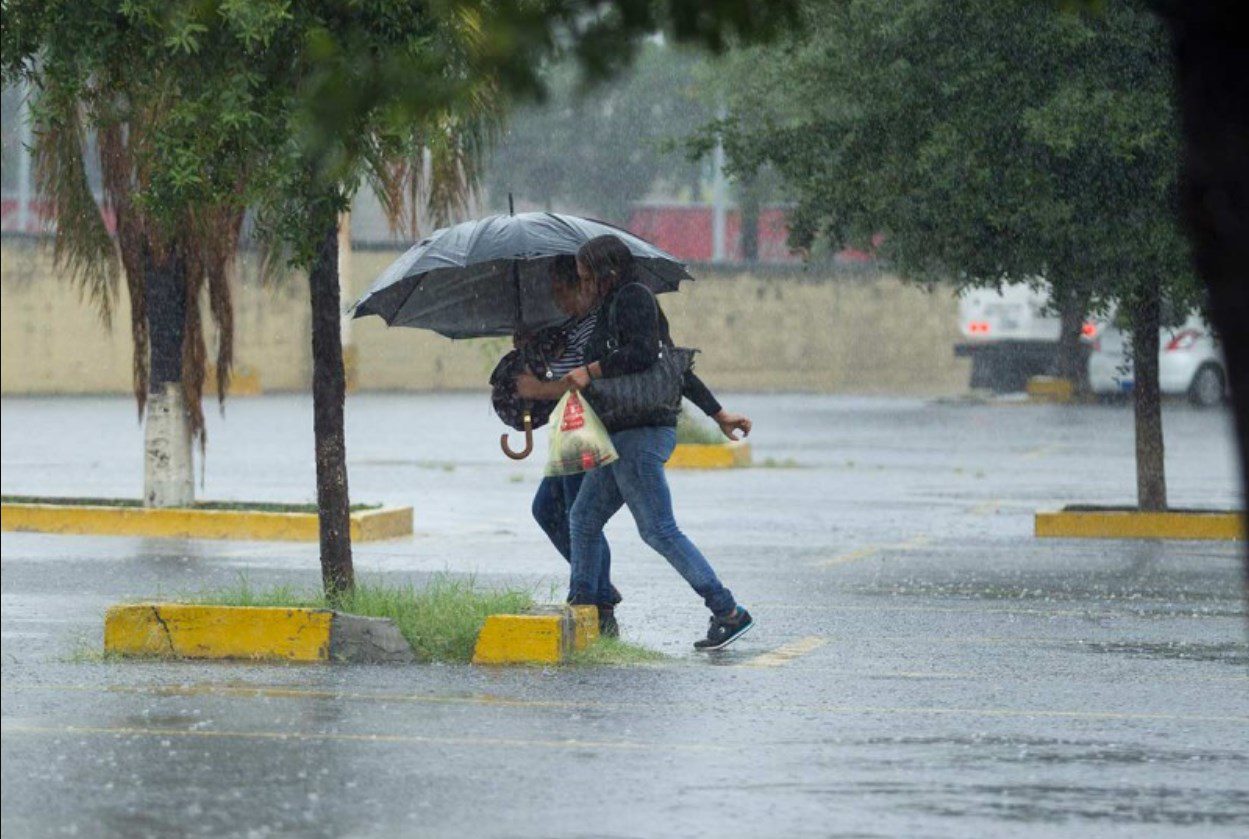Hay 2 ríos en “alerta”; prevén fuertes lluvias para Tabasco