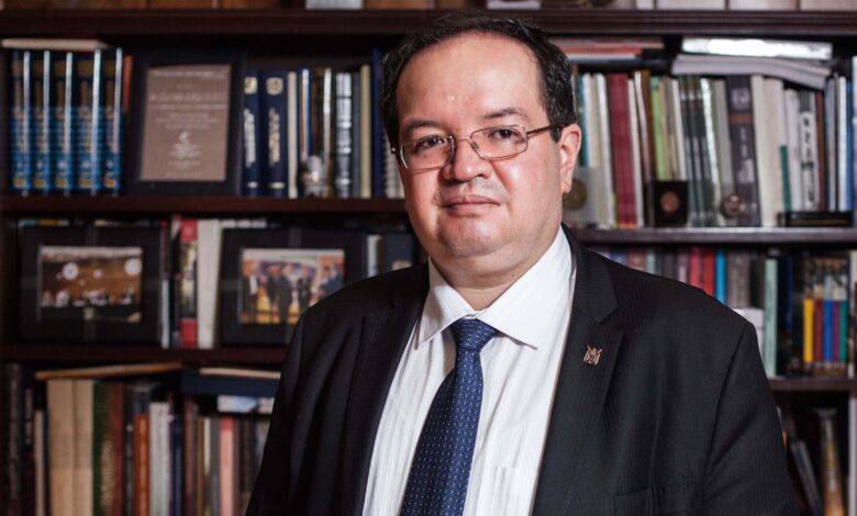 Leonardo Lomelí reitera defensa de autonomía de la UNAM