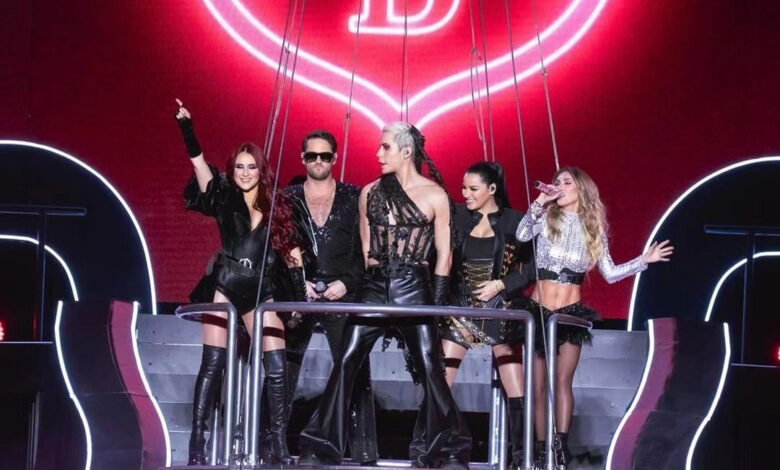 “RBD saldará sueldos que exproductor no dio a vestuaristas”