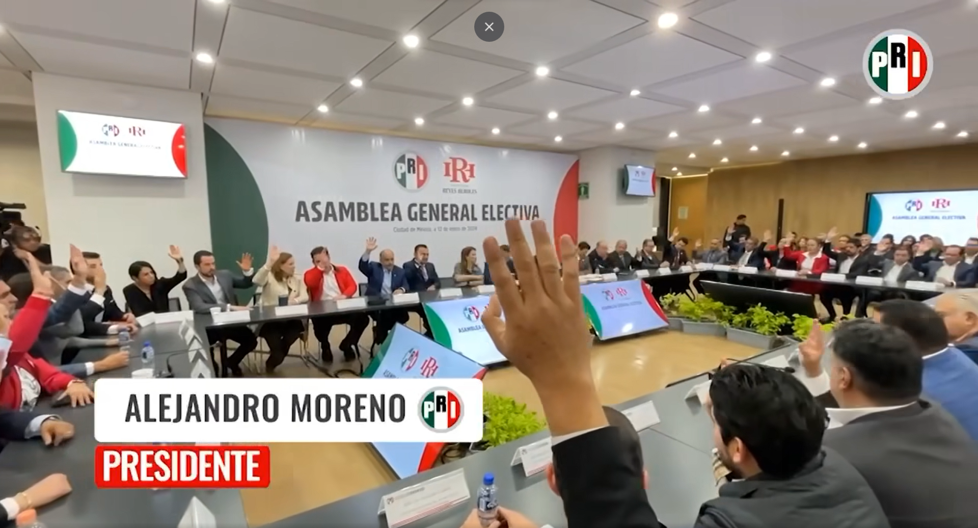 Alejandro Moreno celebra la designación de Omar García para liderar el Instituto, enfocado en empoderar a la juventud