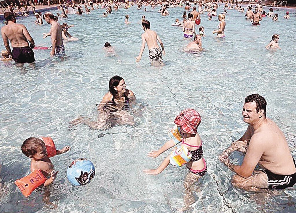 Hora de calor, de albercas e infecciones