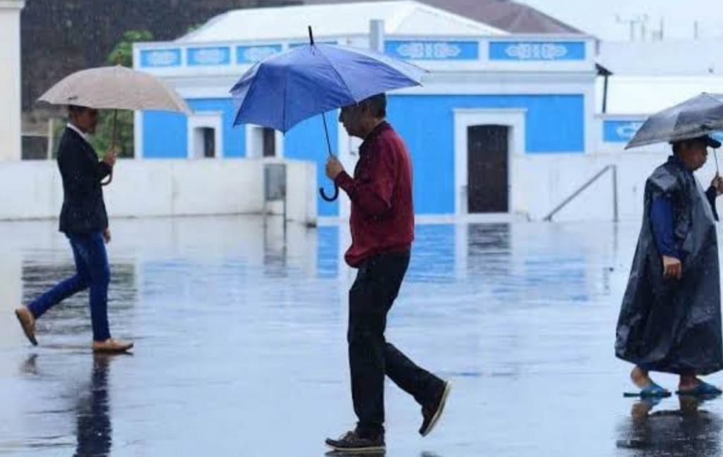 Prevén lluvias fuertes en Tabasco por Onda Tropical No. 16
