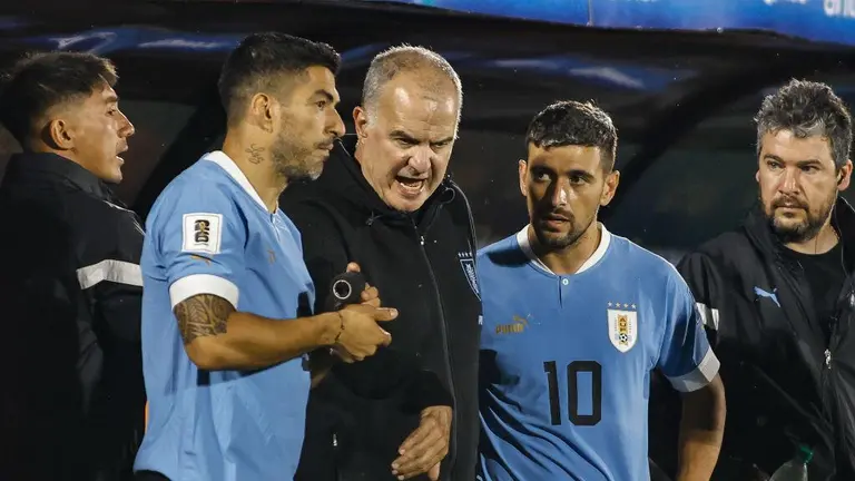 Luis Suárez arremete en contra de Marcelo Bielsa