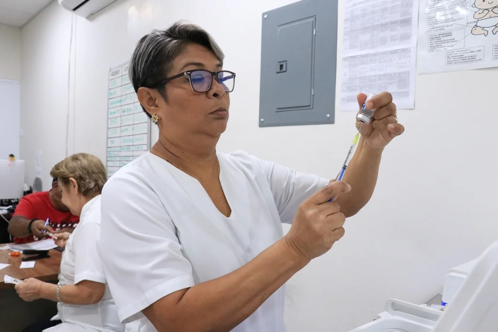 Arriban 460 mil dosis de vacuna contra la influenza en Tabasco