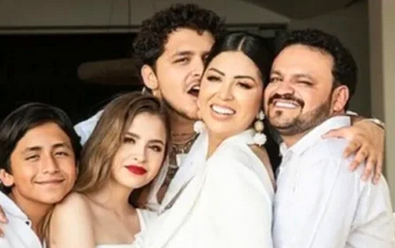 Papá de Nodal en dimes y diretes con cantante