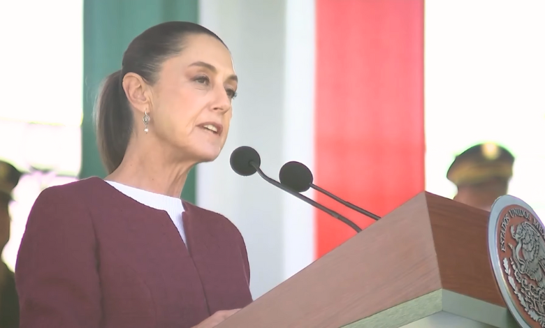 A México se le respeta, dice Sheinbaum en el Día de la Bandera