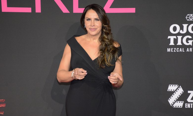 Periodista que expuso tuits ofensivos de Karla Gascón señala que no se ve arrepentida