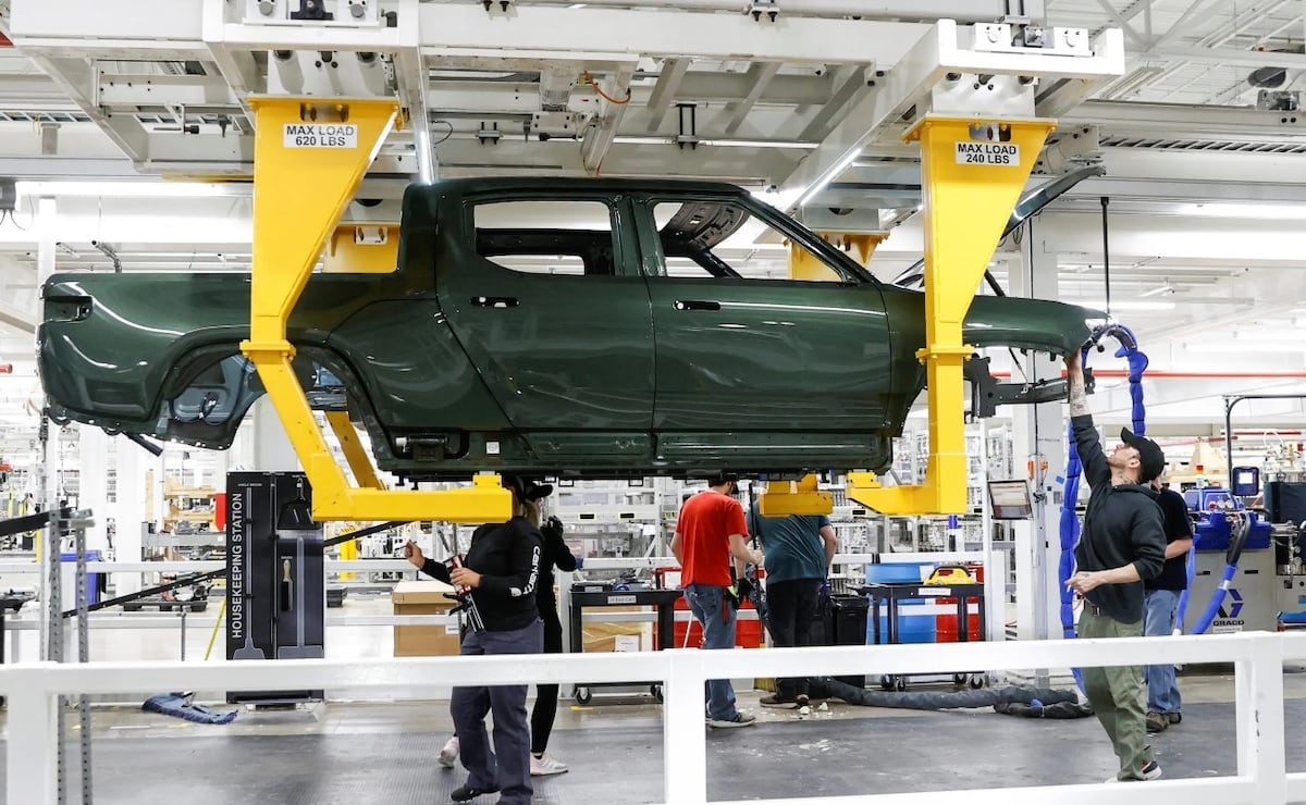 Canadá abre puertas a la revolución energética china al autorizar la entrada de automóviles eléctricos con un incentivo fiscal estratégico que desafía las políticas tradicionales de la UE.