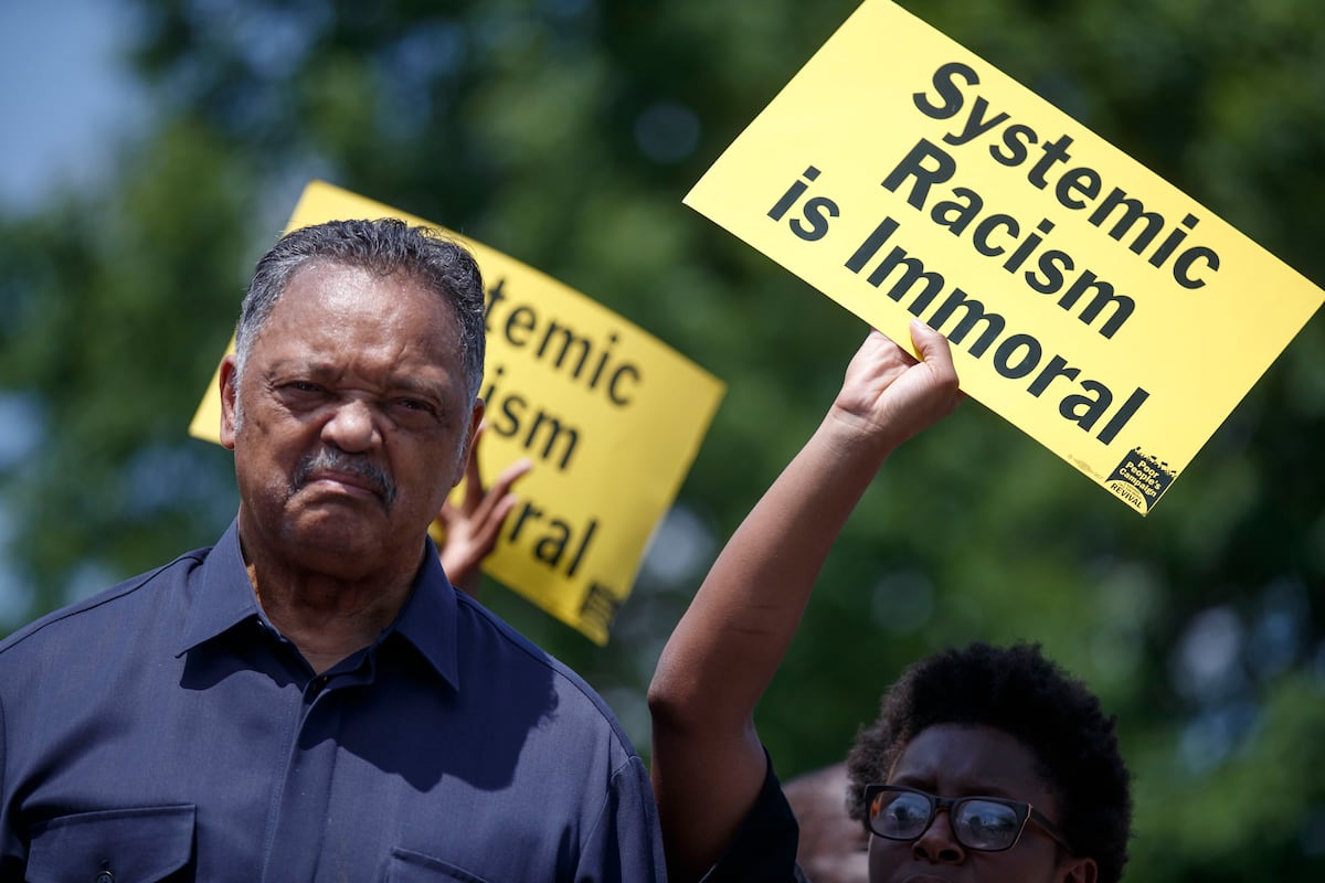 Muere Jesse Jackson, el reverendo que abrió el camino al primer presidente negro de EU